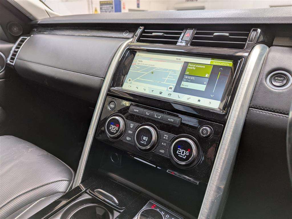 <p>2018 LAND ROVER DISCOVERY LUXURY HSE SDV6</p>