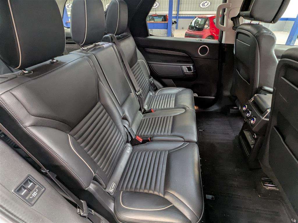 <p>2018 LAND ROVER DISCOVERY LUXURY HSE SDV6</p>