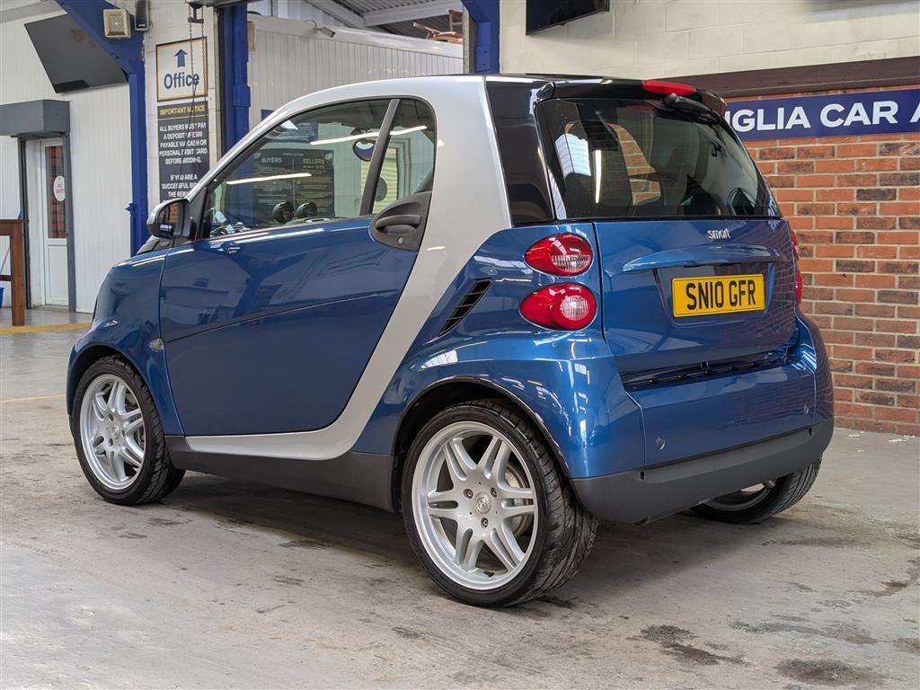 <p>2010 SMART FORTWO PASSION 84 AUTO</p>