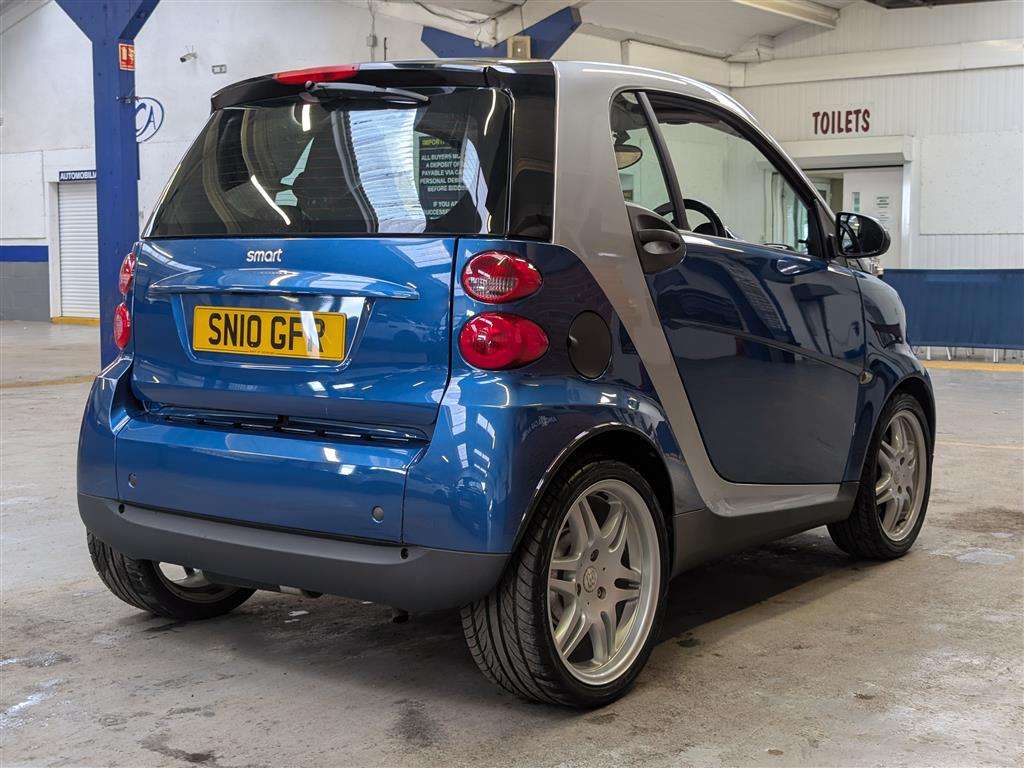 <p>2010 SMART FORTWO PASSION 84 AUTO</p>