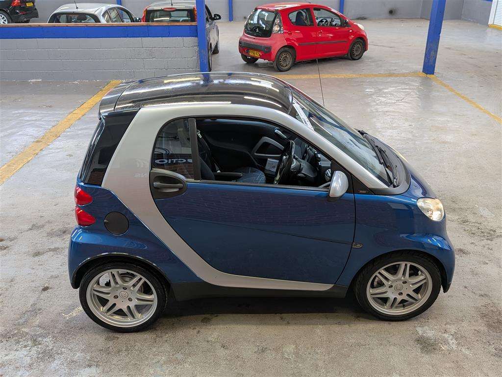 <p>2010 SMART FORTWO PASSION 84 AUTO</p>