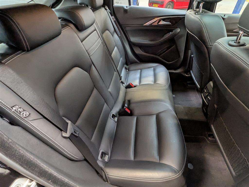 <p>2016 INFINITI Q30 PREMIUM TECH D</p>