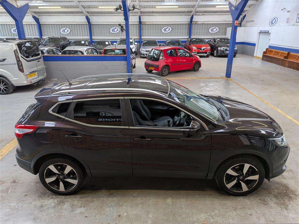 <p>2015 NISSAN QASHQAI N-TEC + DIG-T</p>