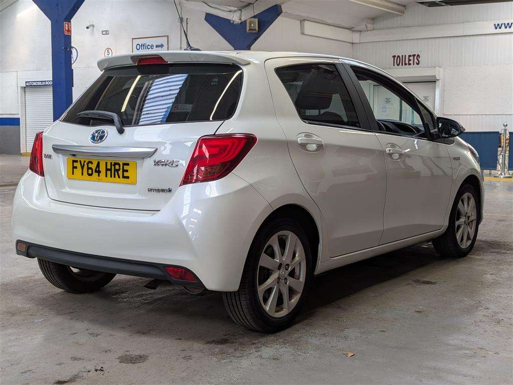 <p>2014 TOYOTA YARIS HYBRID EXCEL CVT</p>