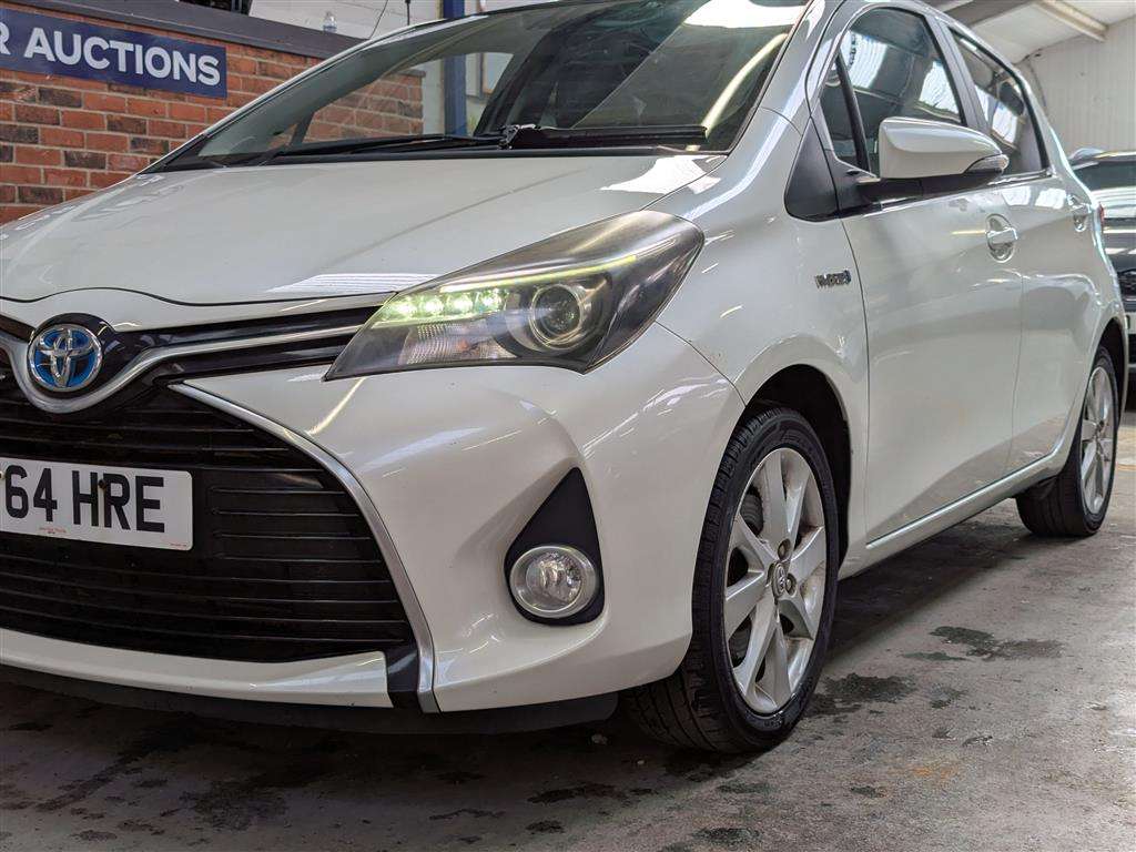 <p>2014 TOYOTA YARIS HYBRID EXCEL CVT</p>