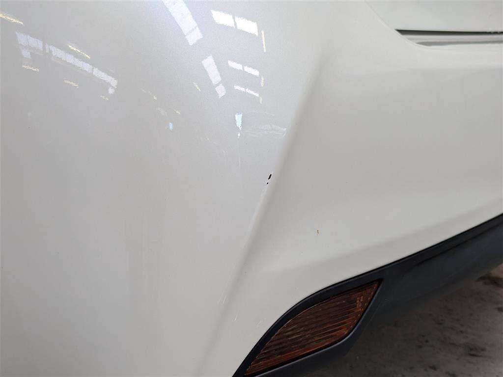 <p>2014 TOYOTA YARIS HYBRID EXCEL CVT</p>