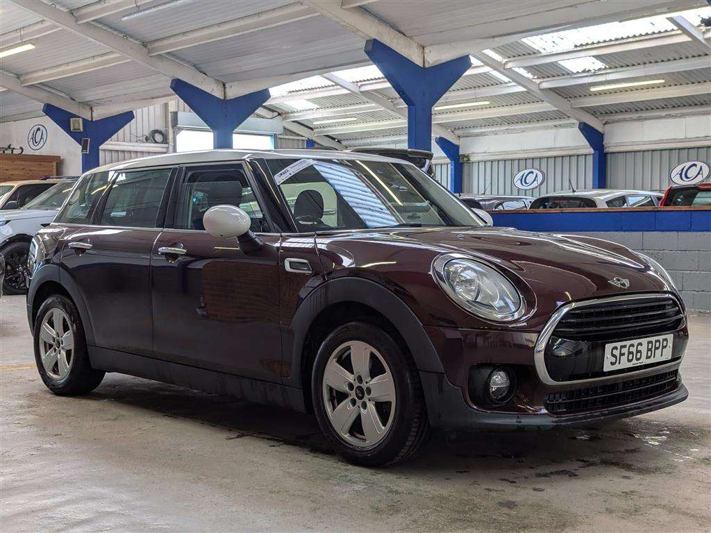 <p>2016 MINI CLUBMAN COOPER</p>