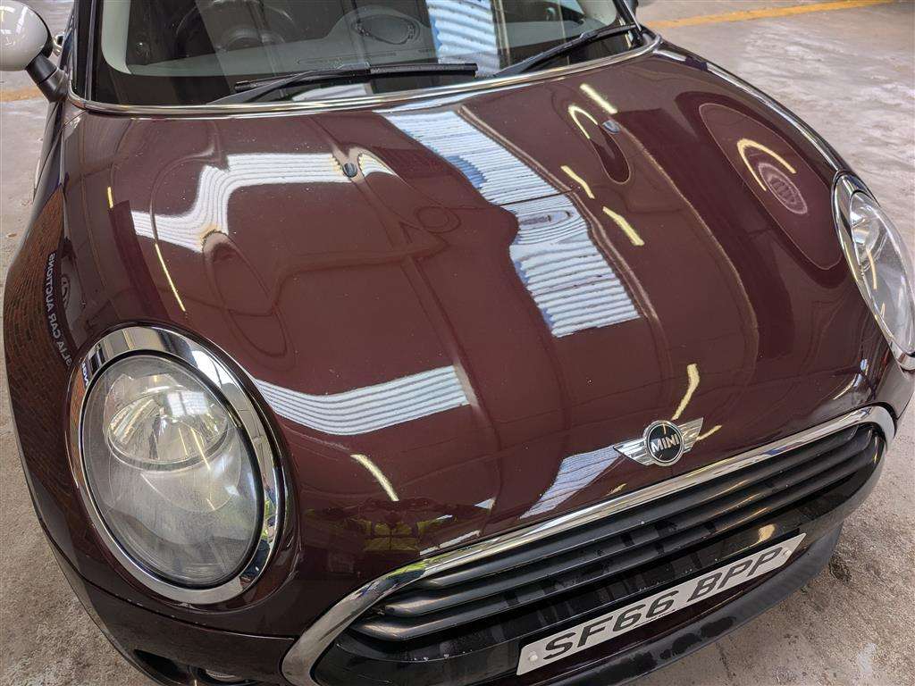 <p>2016 MINI CLUBMAN COOPER</p>