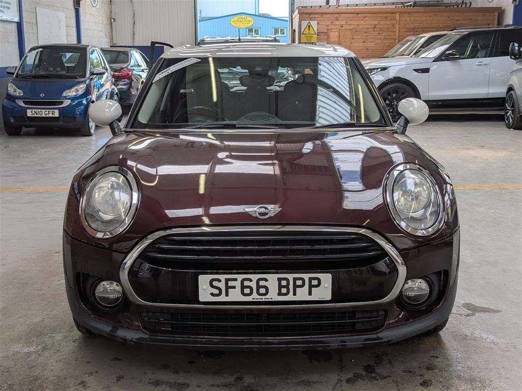 <p>2016 MINI CLUBMAN COOPER</p>
