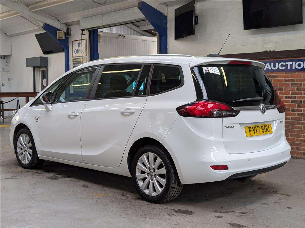 <p>2017 VAUXHALL ZAFIRA TOURER SRI CDTI EC</p>