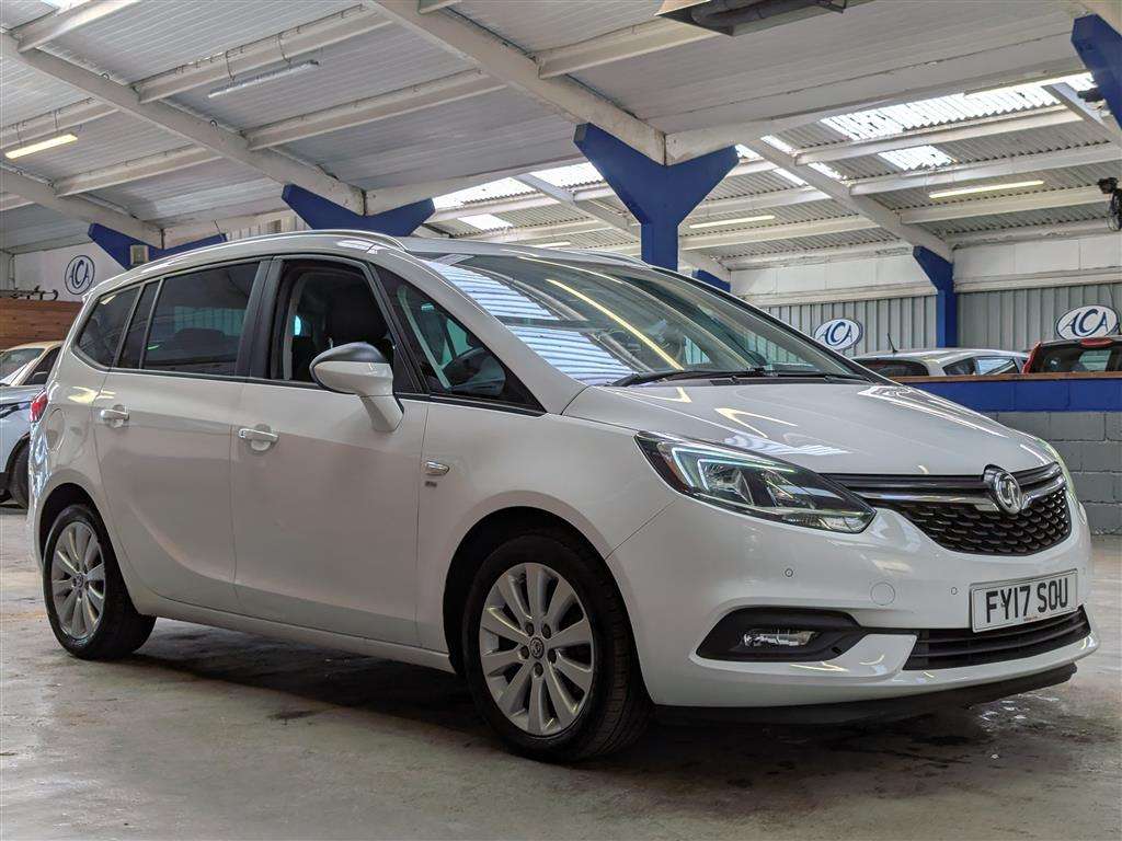 <p>2017 VAUXHALL ZAFIRA TOURER SRI CDTI EC</p>