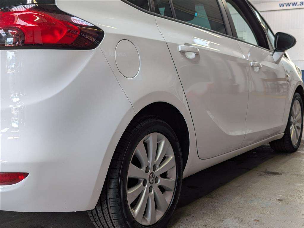 <p>2017 VAUXHALL ZAFIRA TOURER SRI CDTI EC</p>