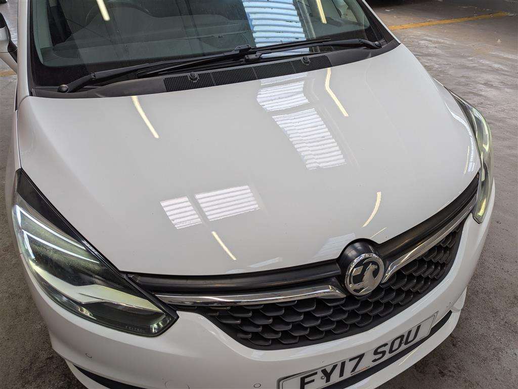<p>2017 VAUXHALL ZAFIRA TOURER SRI CDTI EC</p>