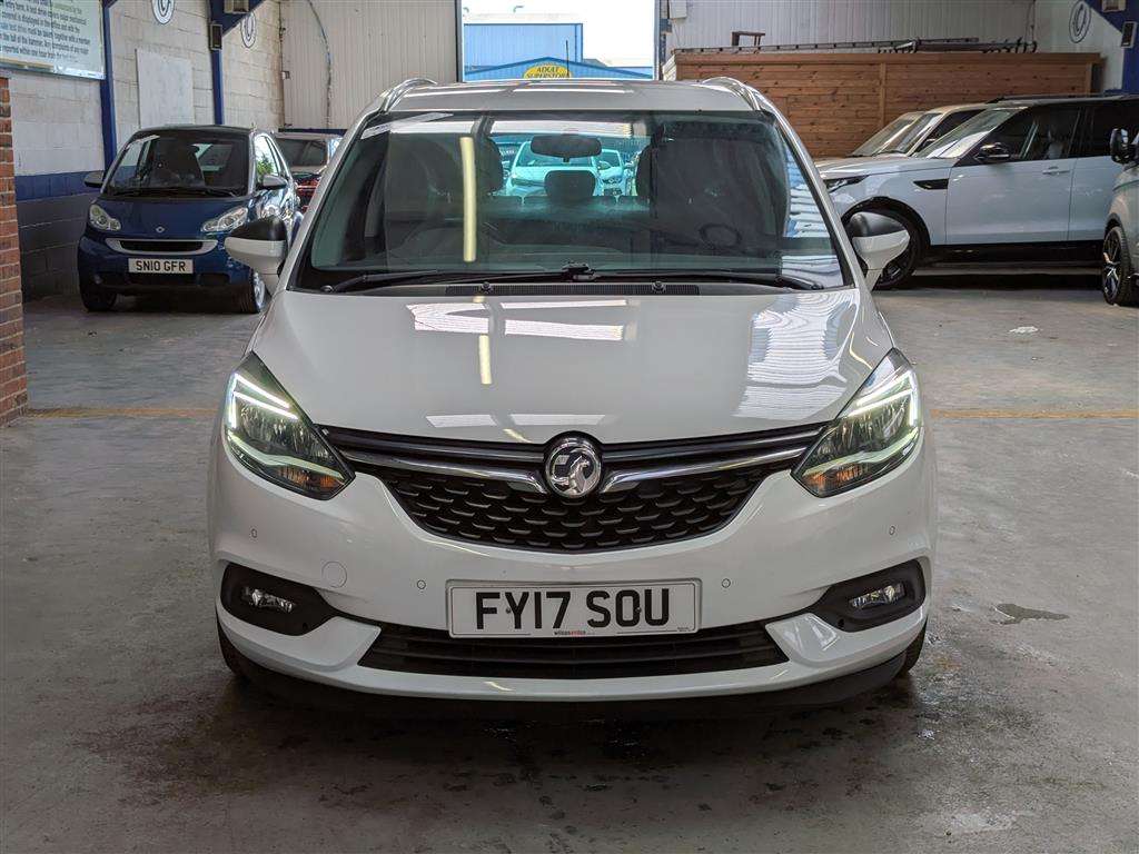 <p>2017 VAUXHALL ZAFIRA TOURER SRI CDTI EC</p>