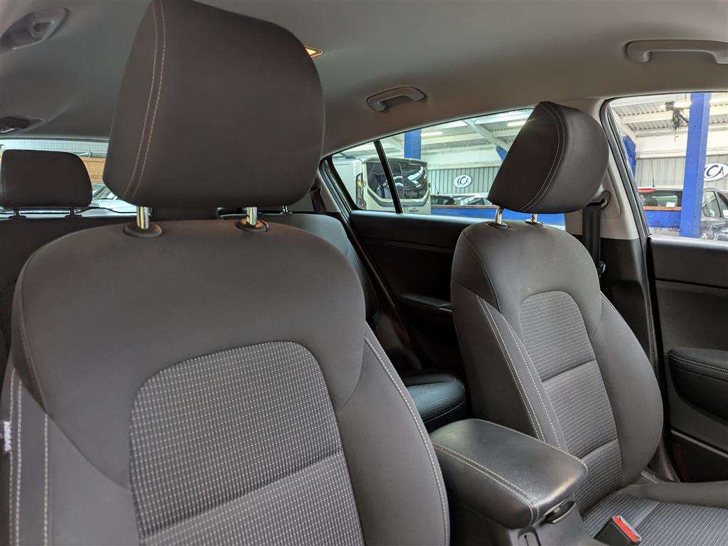 <p>2018 KIA SPORTAGE 2 ISG</p>