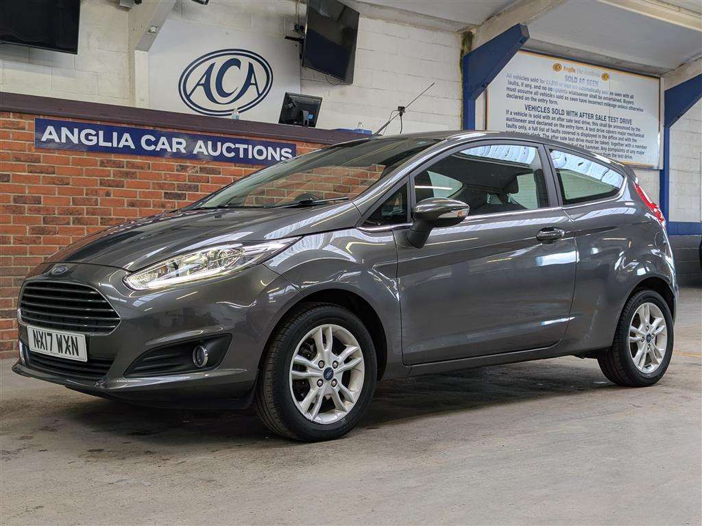 <p>2017 FORD FIESTA ZETEC</p>