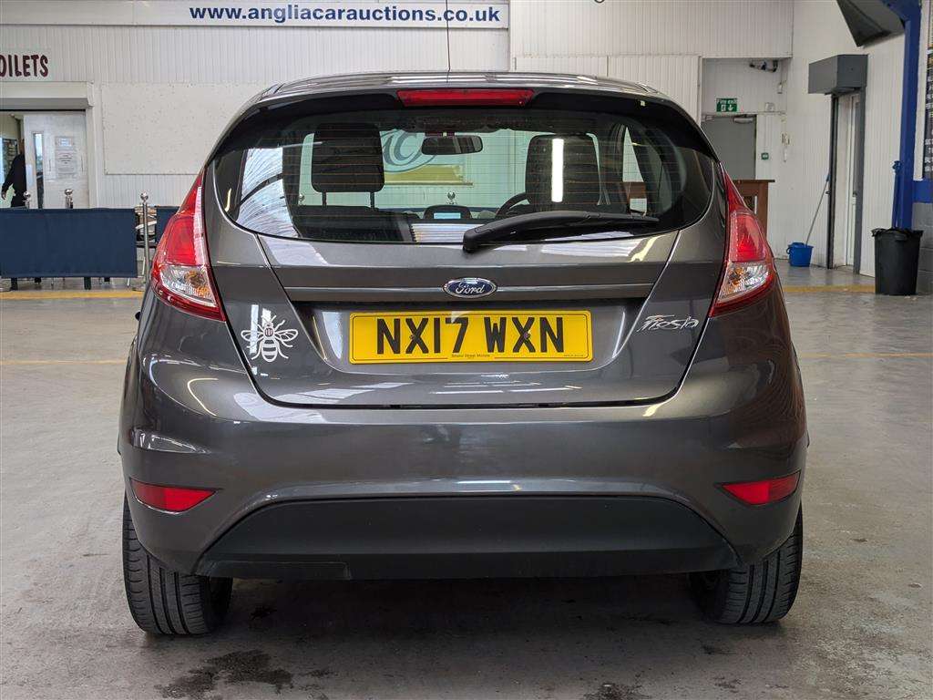 <p>2017 FORD FIESTA ZETEC</p>