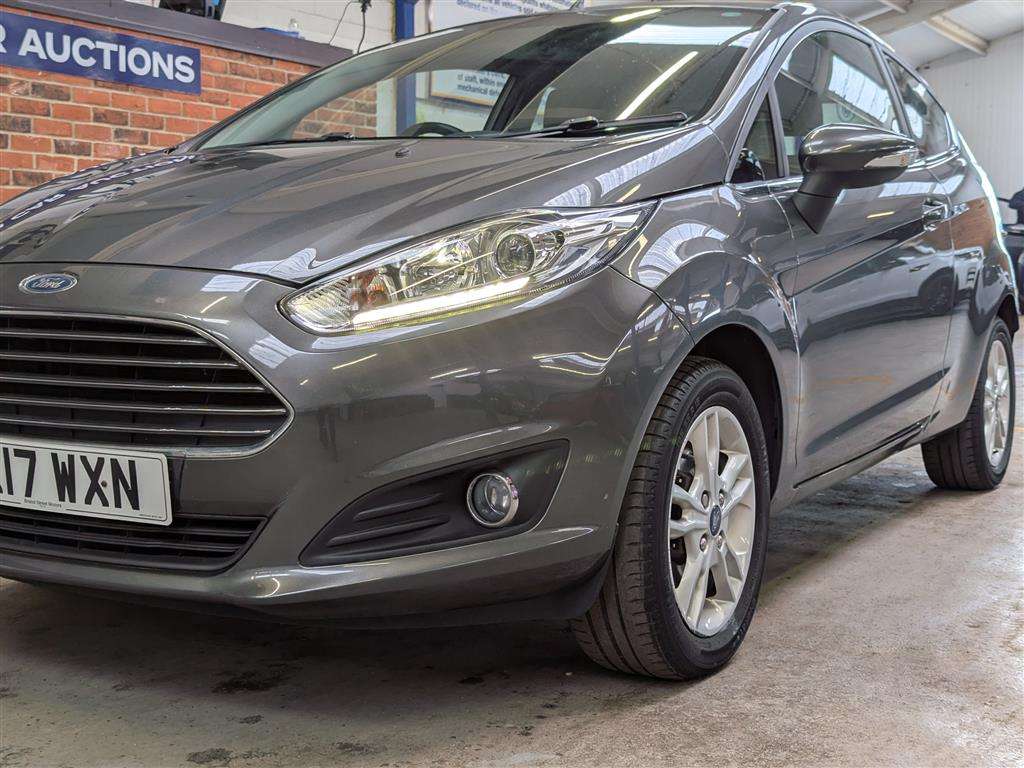 <p>2017 FORD FIESTA ZETEC</p>