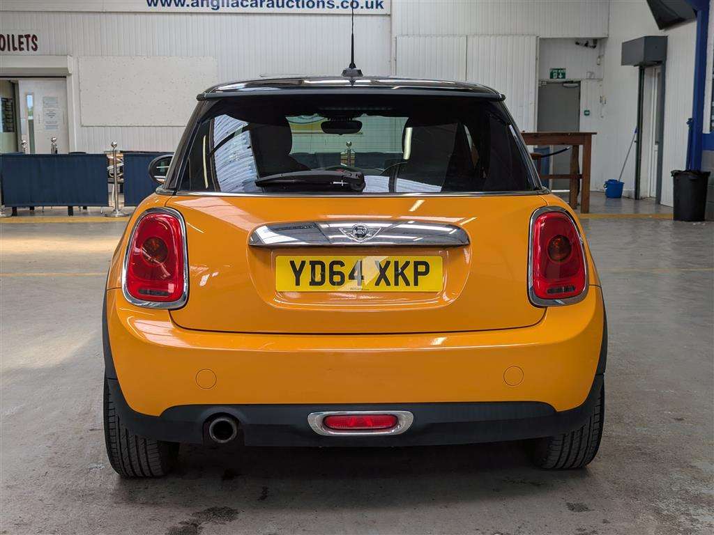 <p>2014 MINI COOPER</p>