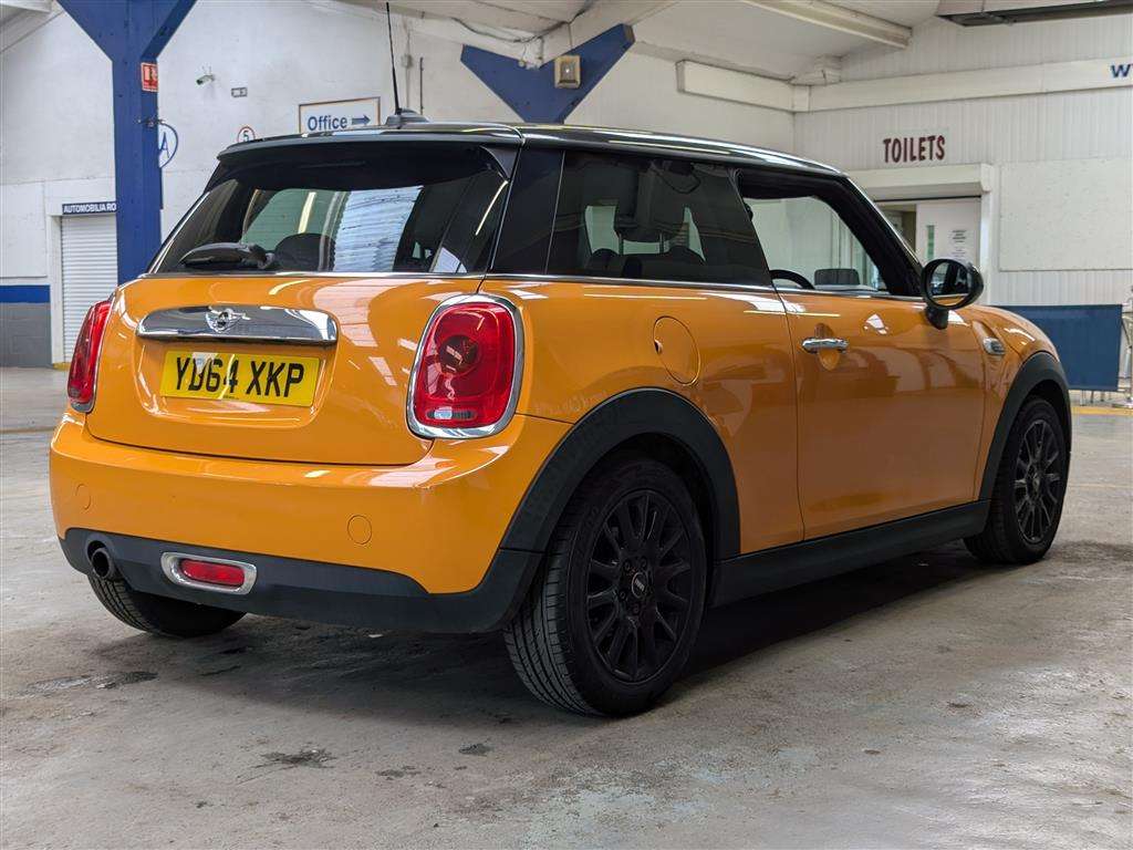 <p>2014 MINI COOPER</p>