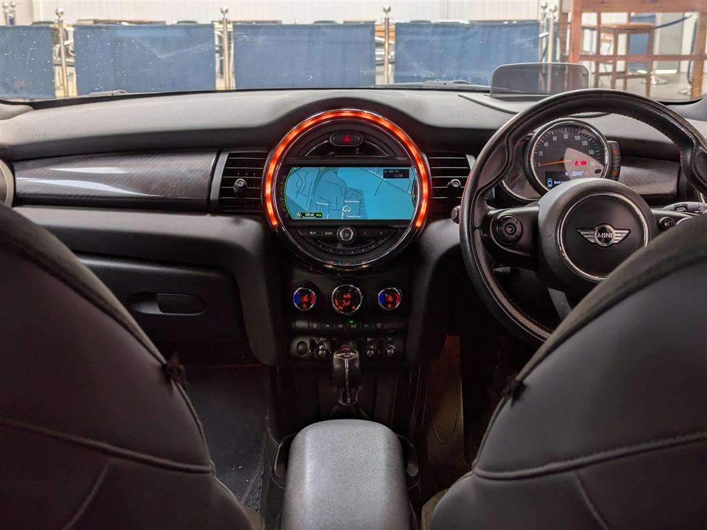 <p>2014 MINI COOPER</p>