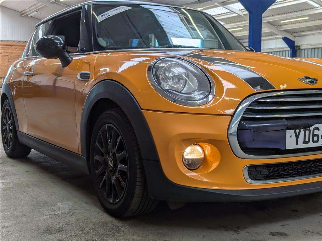 <p>2014 MINI COOPER</p>