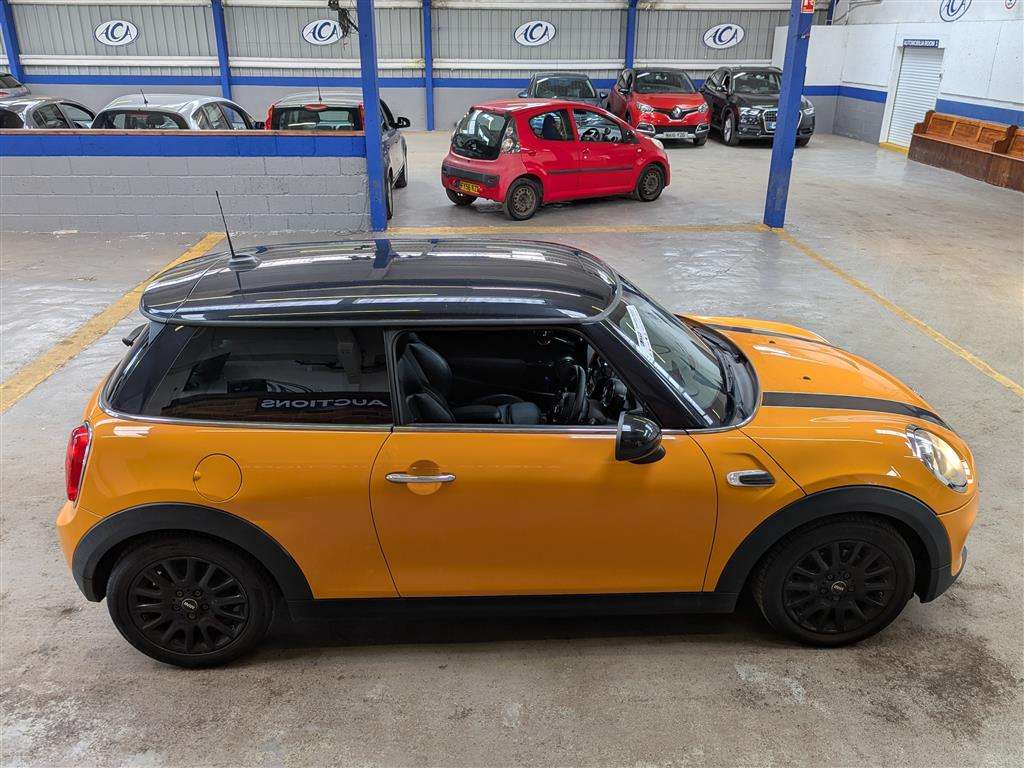<p>2014 MINI COOPER</p>