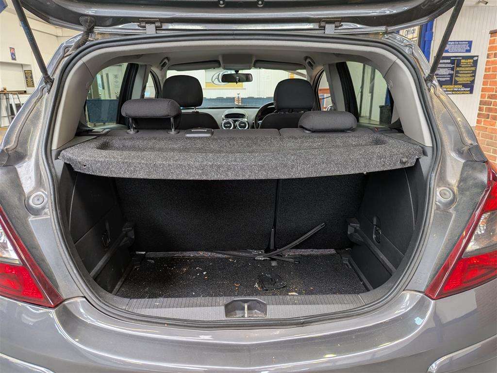 <p>2012 VAUXHALL CORSA SXI AC</p>