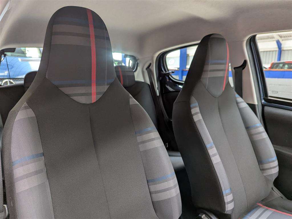 <p>2016 PEUGEOT 108 ACTIVE</p>