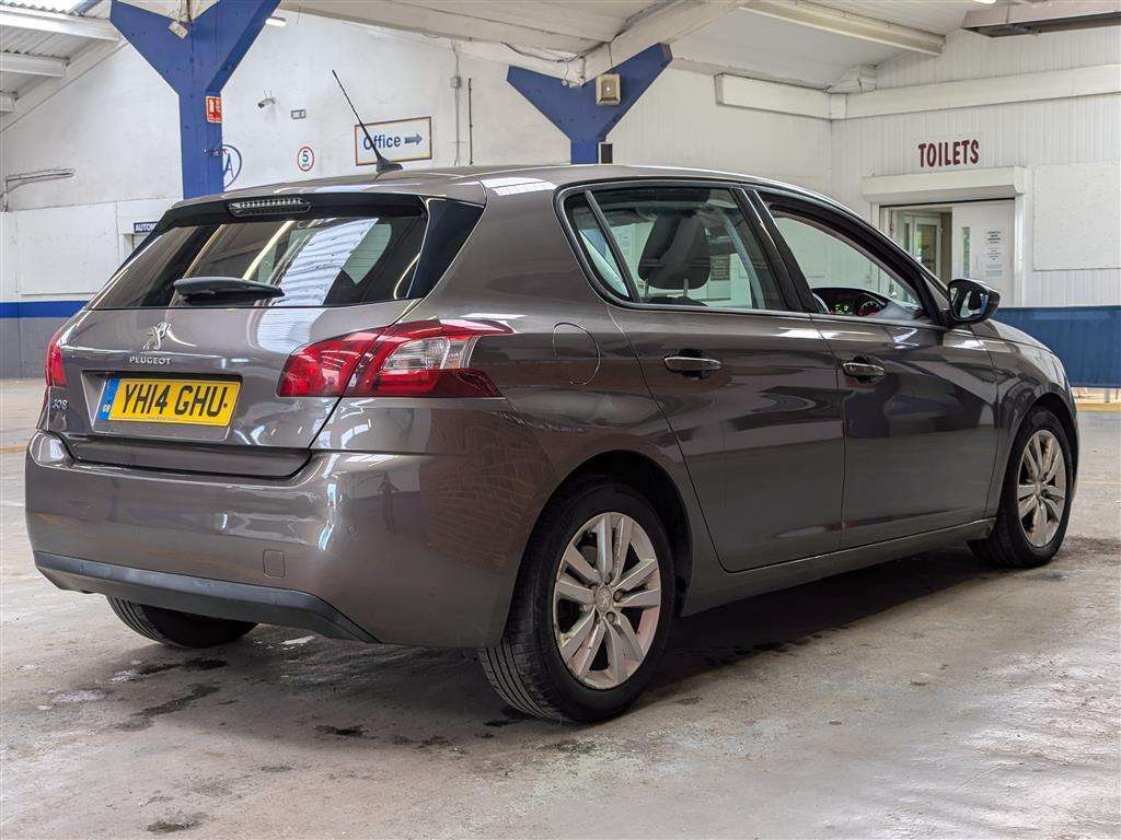 <p>2014 PEUGEOT 308 ACTIVE E-HDI</p>