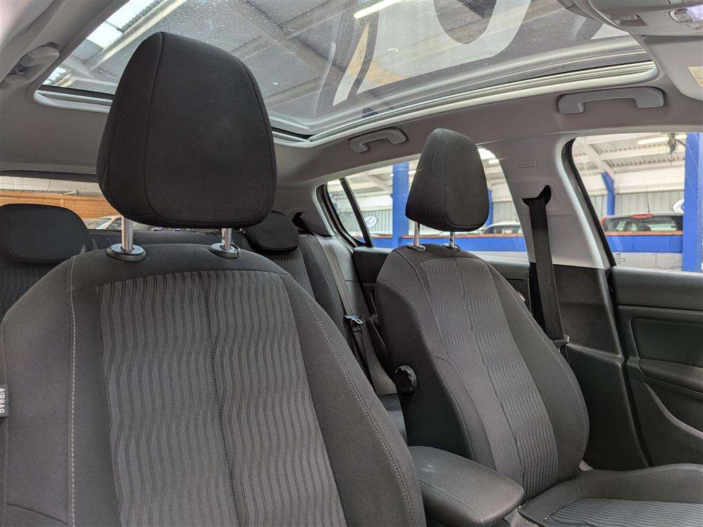 <p>2014 PEUGEOT 308 ACTIVE E-HDI</p>
