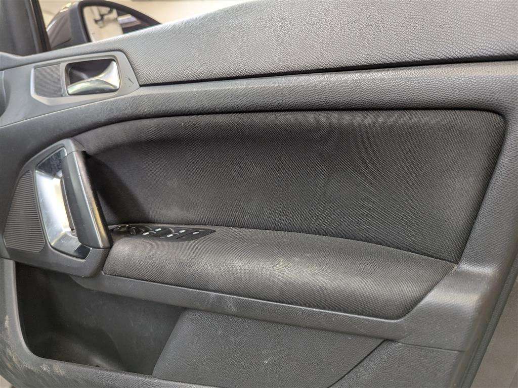 <p>2014 PEUGEOT 308 ACTIVE E-HDI</p>