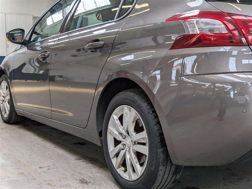 <p>2014 PEUGEOT 308 ACTIVE E-HDI</p>
