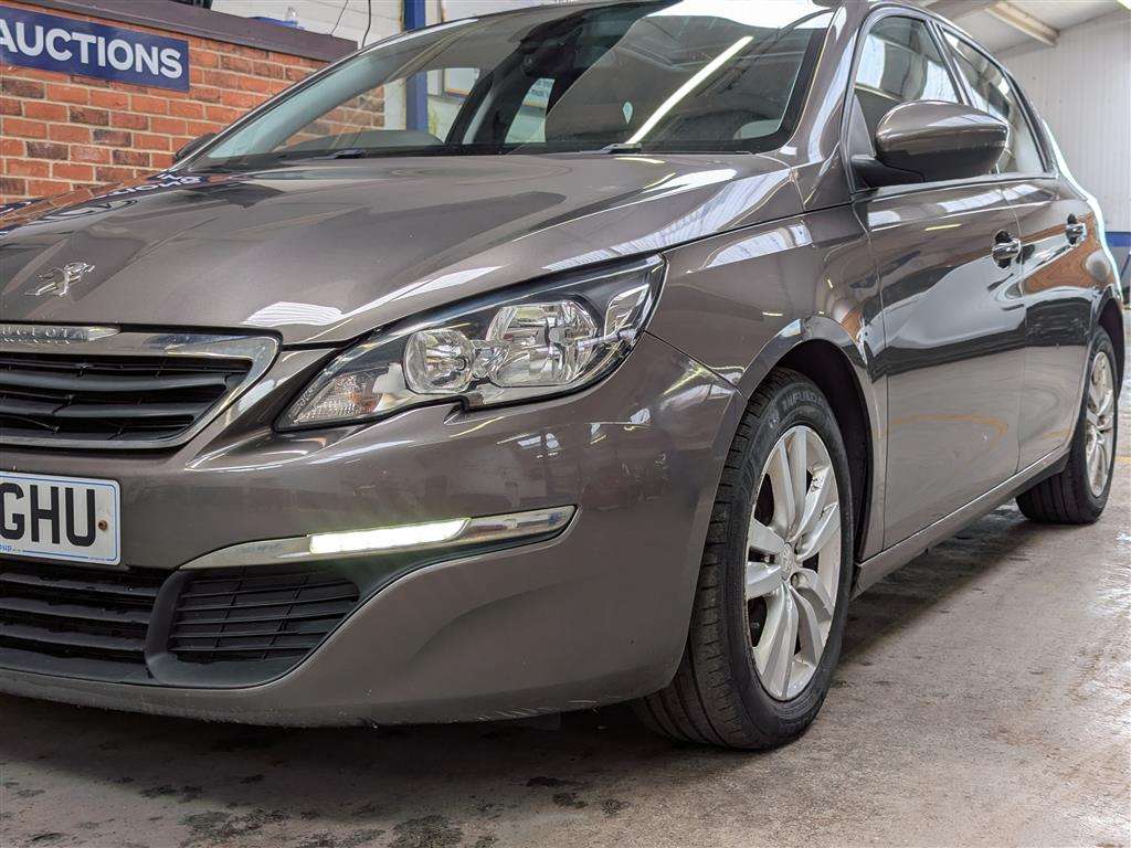 <p>2014 PEUGEOT 308 ACTIVE E-HDI</p>