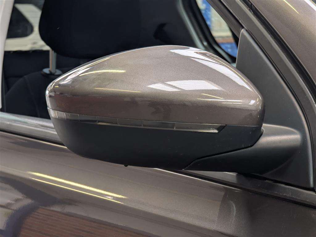 <p>2014 PEUGEOT 308 ACTIVE E-HDI</p>