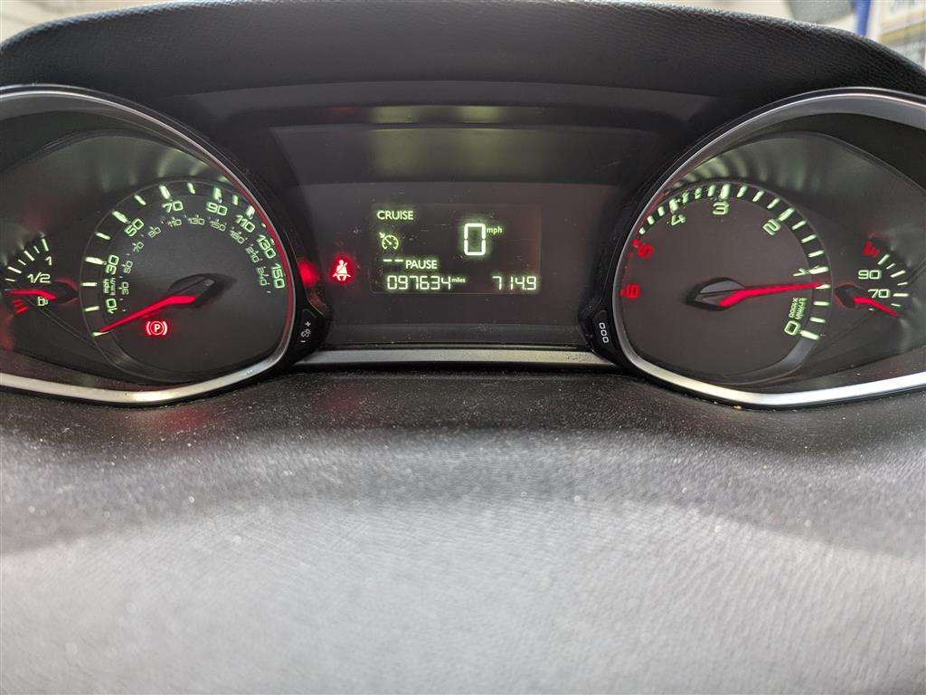 <p>2014 PEUGEOT 308 ACTIVE E-HDI</p>
