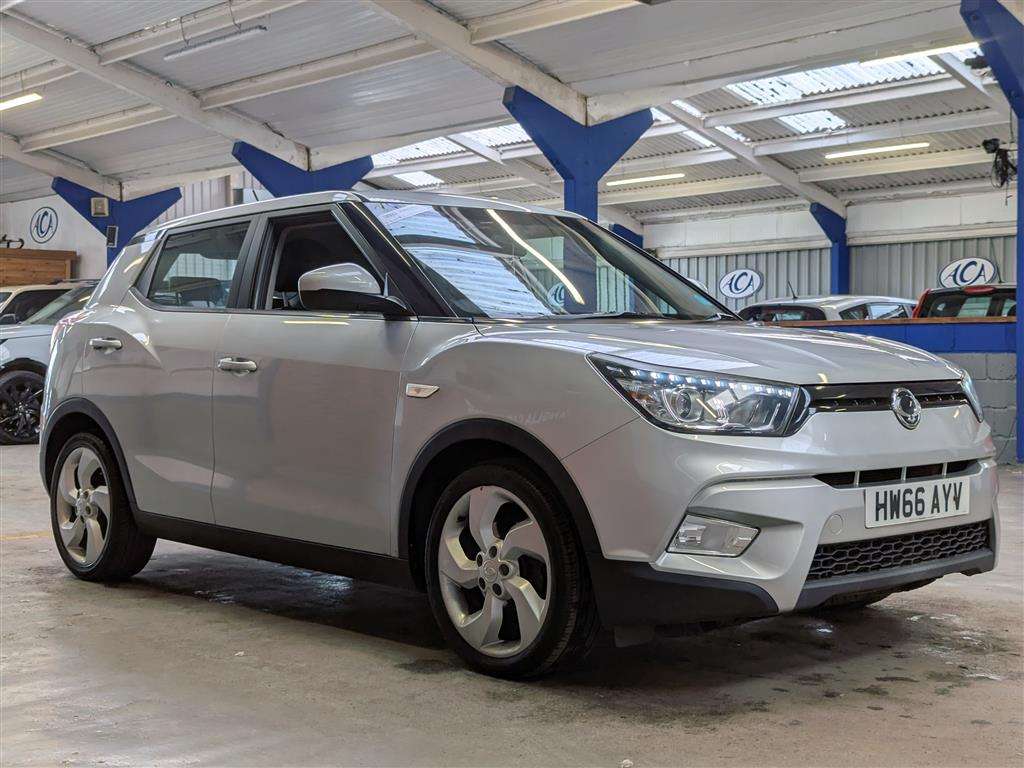 <p>2016 SSANGYONG TIVOLI EX TD AUTO</p>