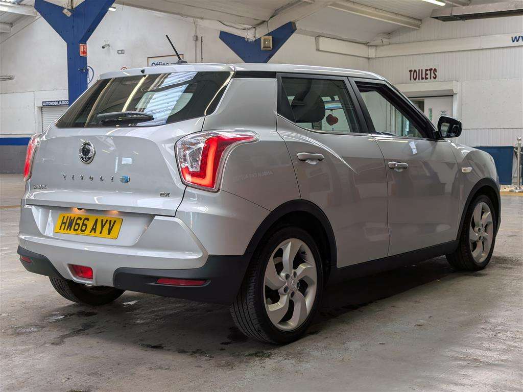 <p>2016 SSANGYONG TIVOLI EX TD AUTO</p>