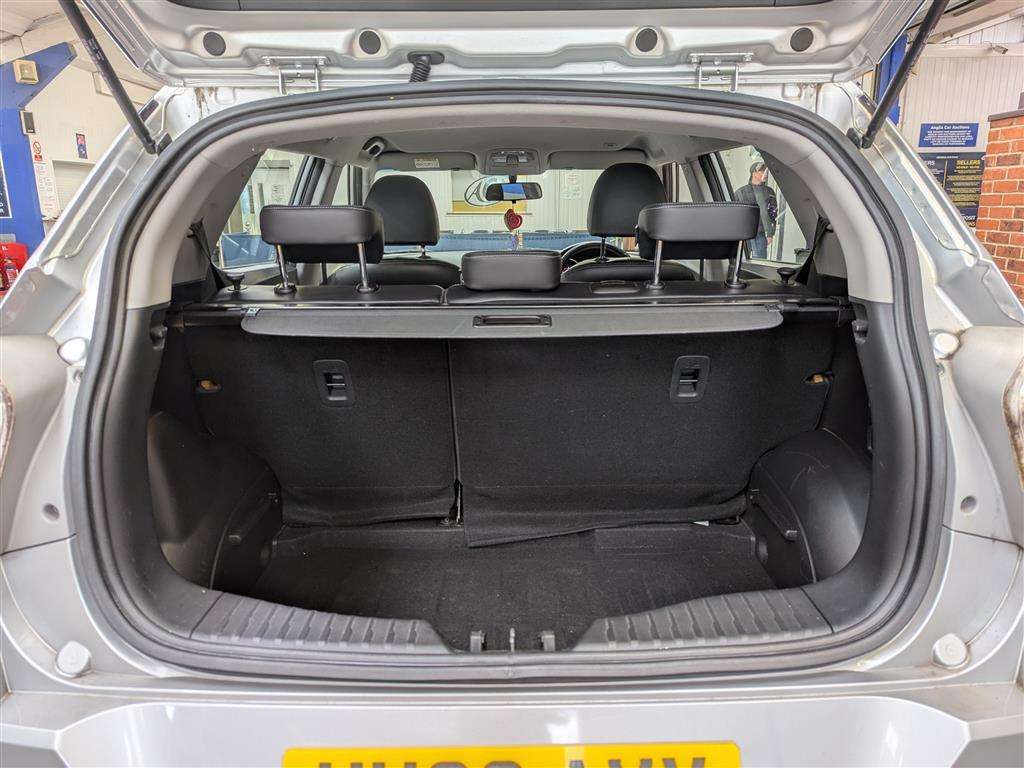 <p>2016 SSANGYONG TIVOLI EX TD AUTO</p>