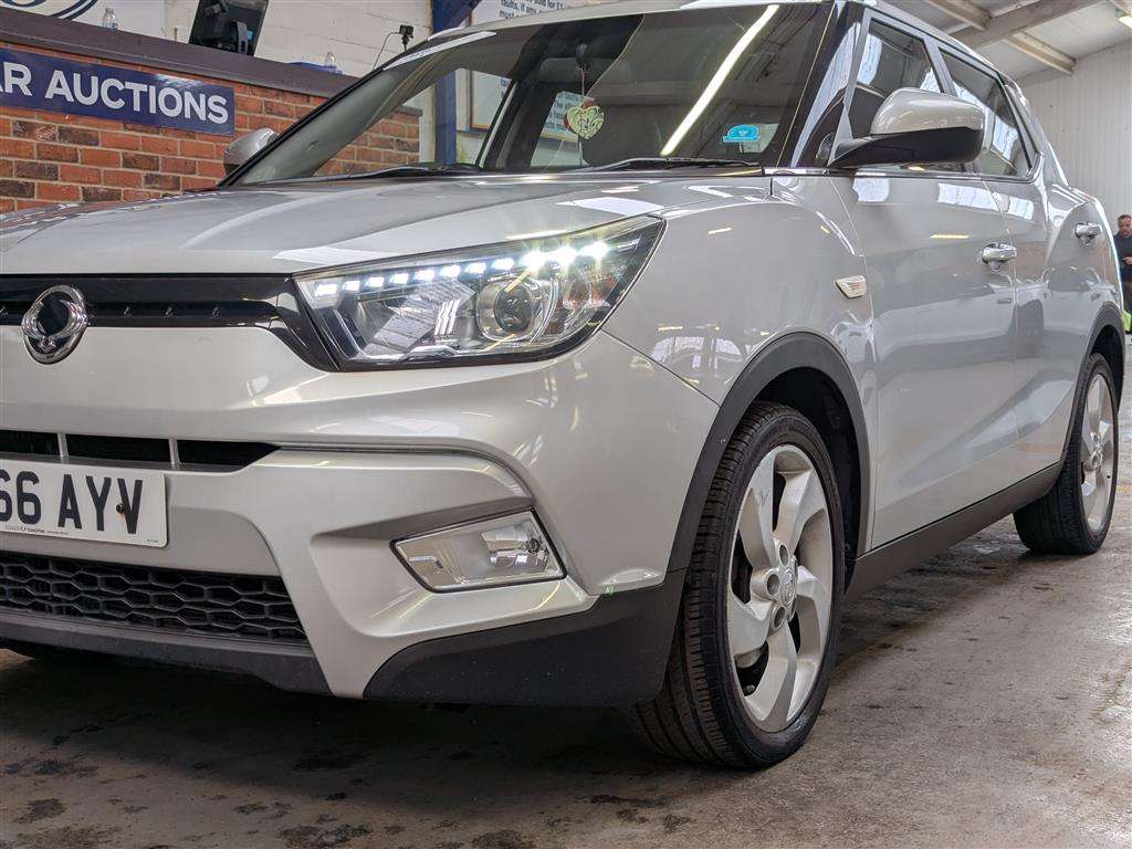 <p>2016 SSANGYONG TIVOLI EX TD AUTO</p>
