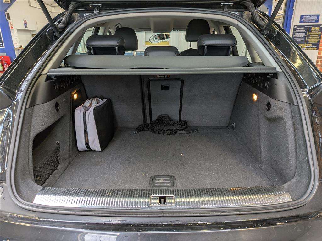<p>2011 AUDI Q3 SE TFSI QUATTRO</p>