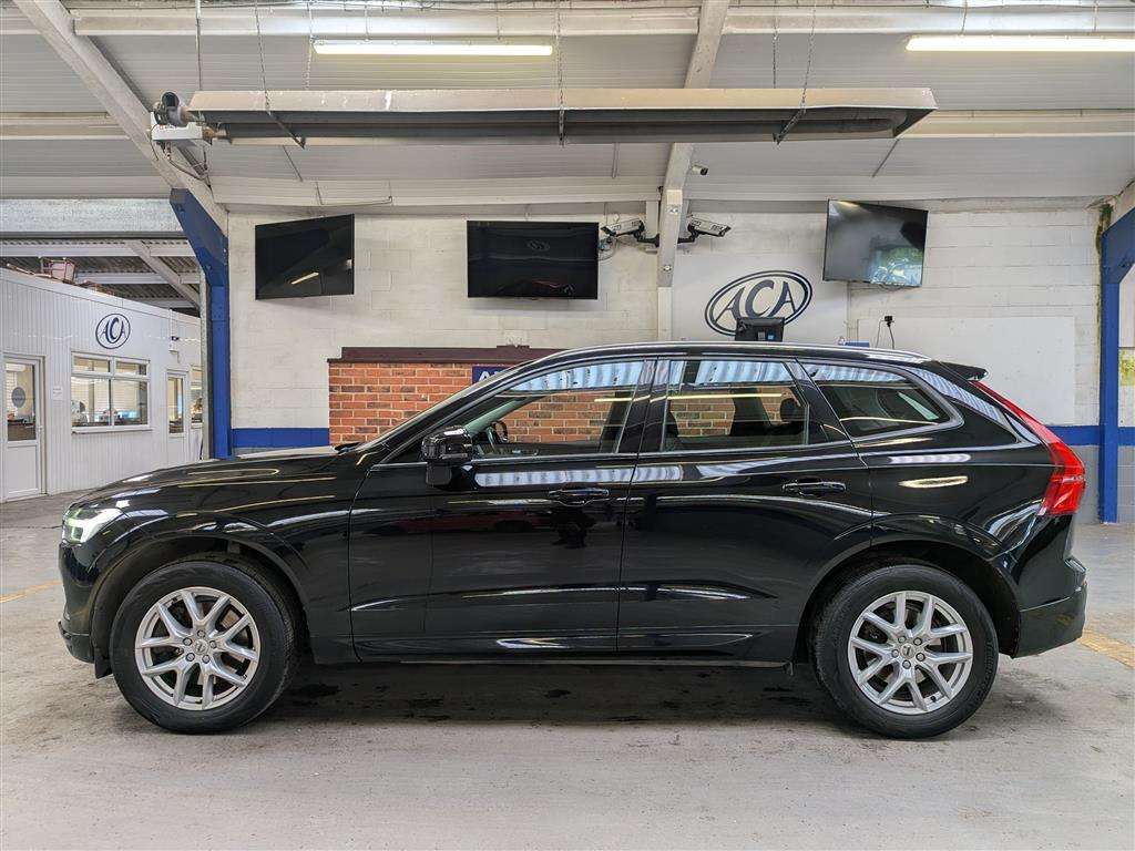 <p>2019 VOLVO XC60 MOMENTUM PRO T5 AWD</p>