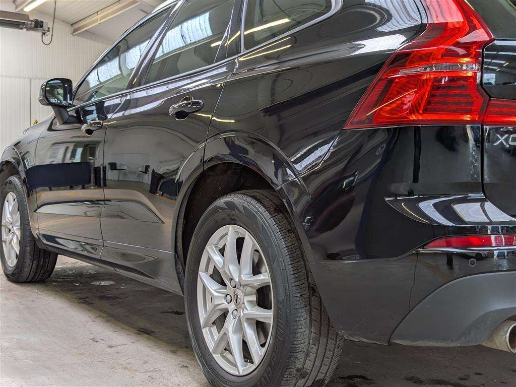 <p>2019 VOLVO XC60 MOMENTUM PRO T5 AWD</p>