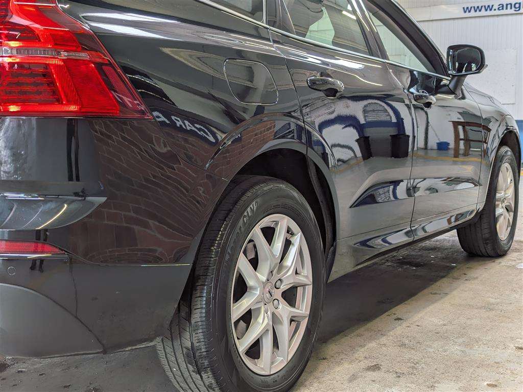 <p>2019 VOLVO XC60 MOMENTUM PRO T5 AWD</p>