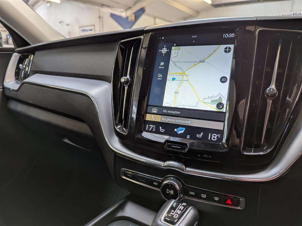 <p>2019 VOLVO XC60 MOMENTUM PRO T5 AWD</p>