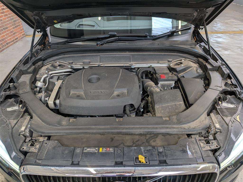 <p>2019 VOLVO XC60 MOMENTUM PRO T5 AWD</p>