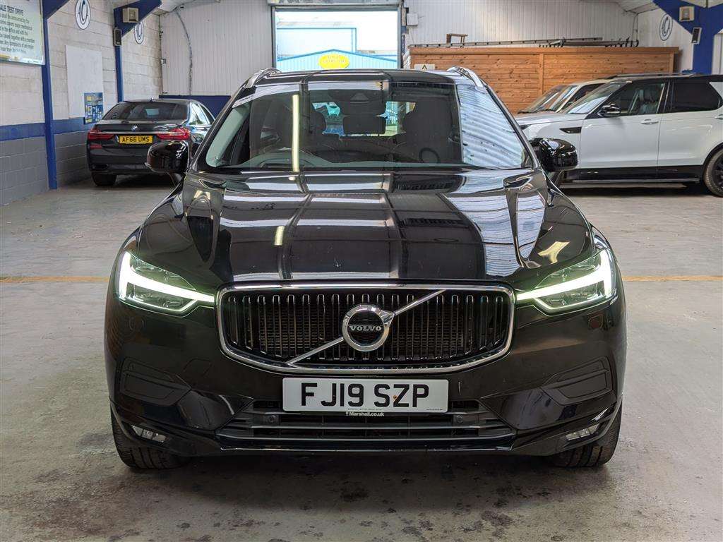 <p>2019 VOLVO XC60 MOMENTUM PRO T5 AWD</p>