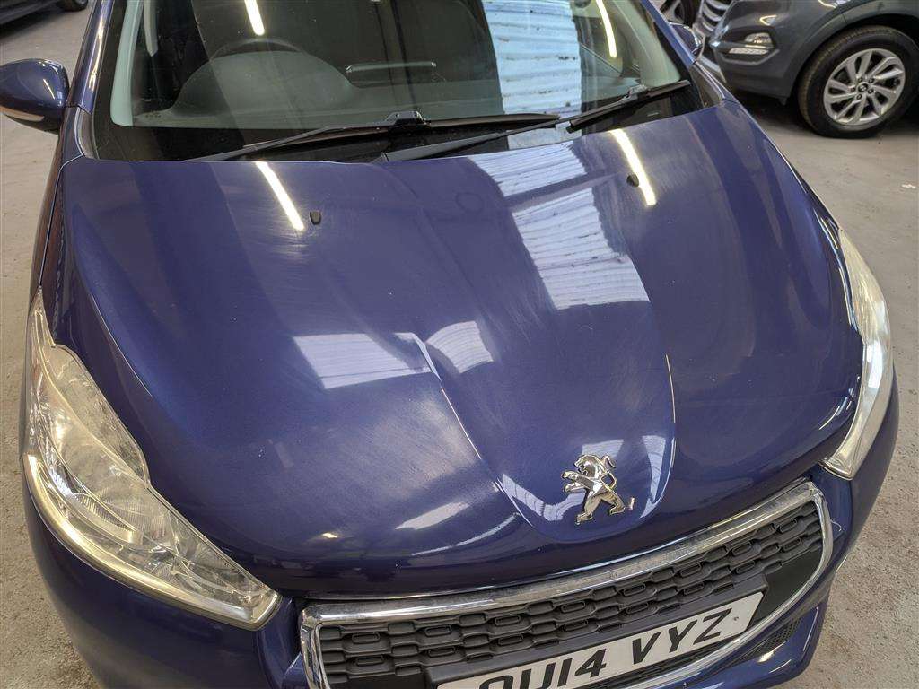 <p>2014 PEUGEOT 208 ACTIVE</p>