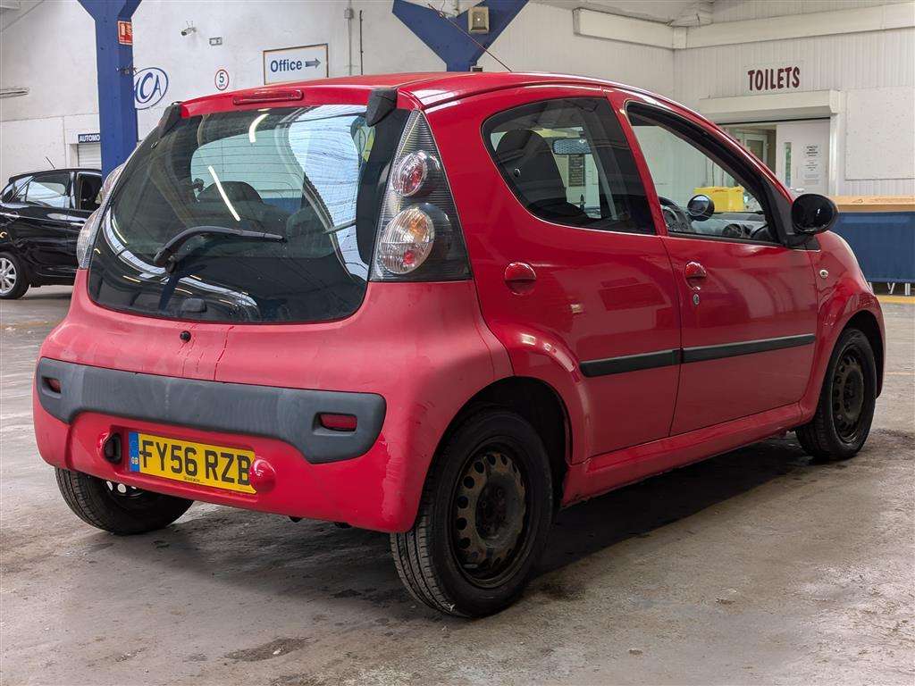 <p>2006 CITROEN C1 RHYTHM</p>