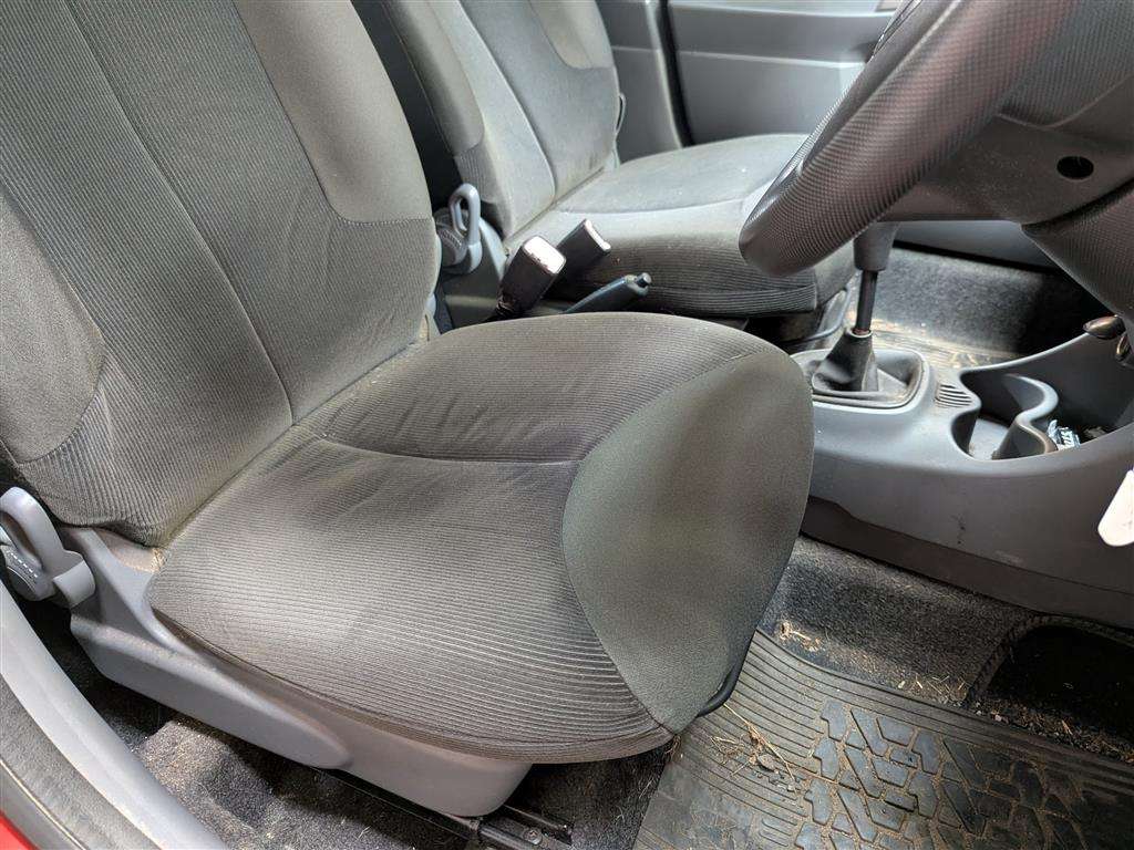 <p>2006 CITROEN C1 RHYTHM</p>